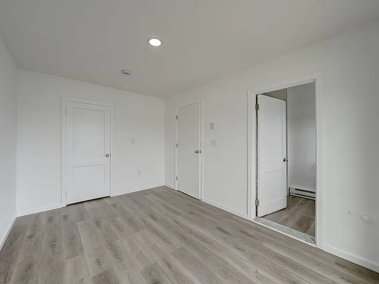 41 E High St #31 — Photo 11