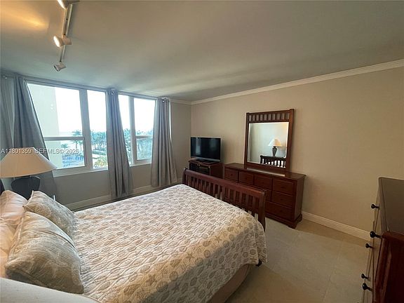 5th image of 3505 S Ocean Dr APT 420