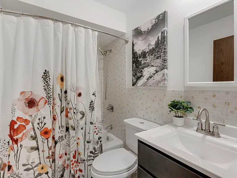 1000 Providence Rd — Photo 31