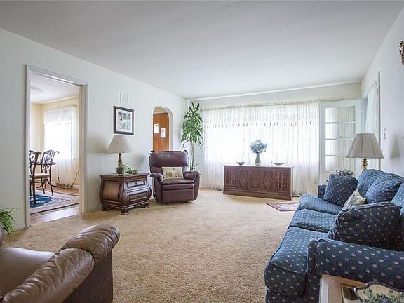 3rd image of 2779 Freemansburg Ave