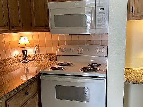 3rd image of 478 N Pin Oak 204 Pl