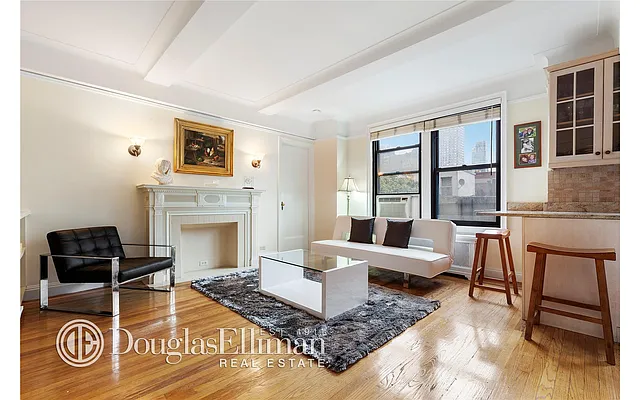 Sold by Douglas Elliman | media 22