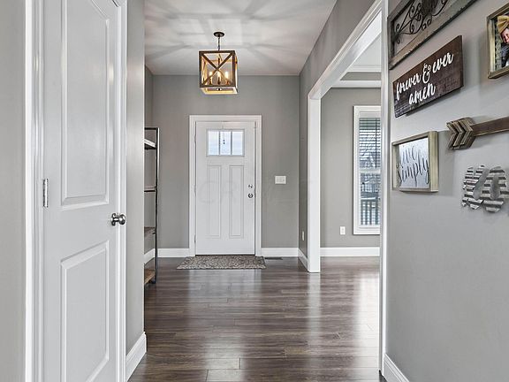 3rd image of 7211 Beachwood Way