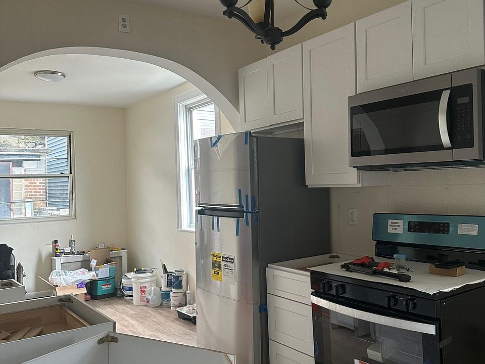 1st image of 119 Glover Ave #1