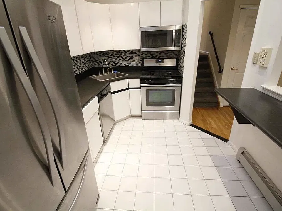 185 Marine Ave #3