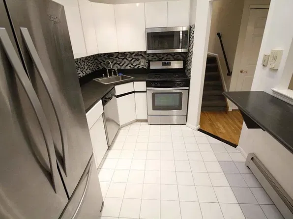 185 Marine Ave APT 3, Brooklyn, NY 11209