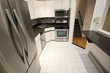 185 Marine Avenue, #3