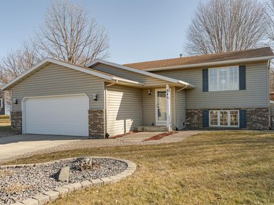 940 Pine Ct NE, Pine Island, MN, 55963