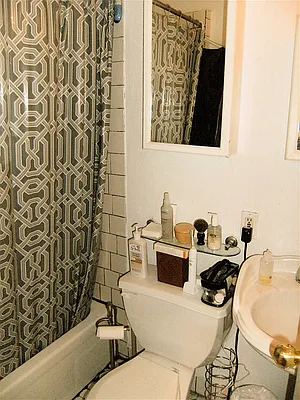 Rented by City Connections Realty | media 70