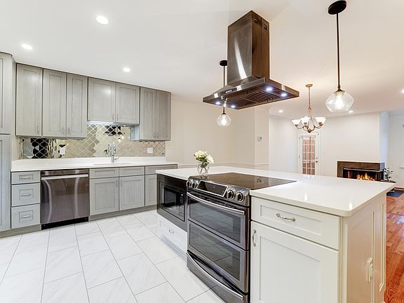 5th image of 2123 Dominion Heights Ct