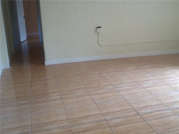 5th image of 509 De Soto Dr