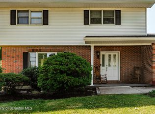 323 Knapp Rd, Clarks Summit, PA 18411