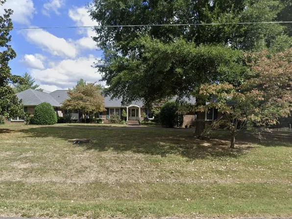 404 Fairway Trl, Springfield, TN 37172