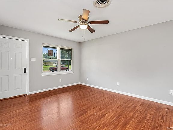 4th image of 3405 Black Lake Cir