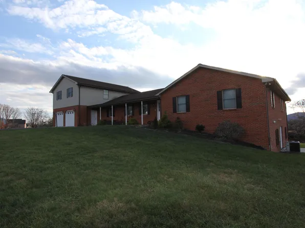2763 Trinity Rd, Troutville, VA 24175