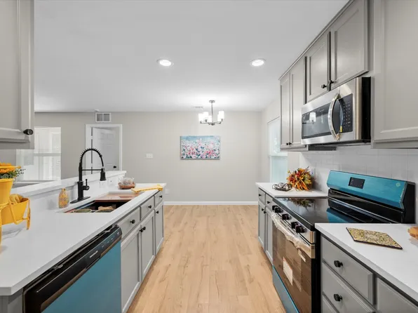 5525 Carver Dr, Fort Worth, TX 76107