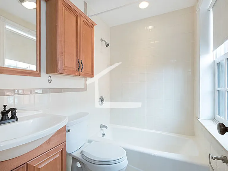 61 Anderson St #5 — Photo 2