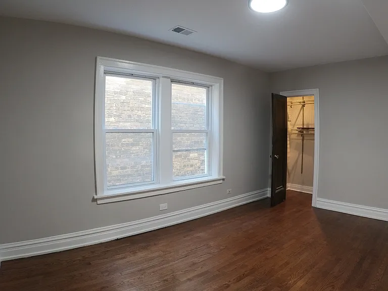 7349 N Seeley Ave #1 — Photo 10