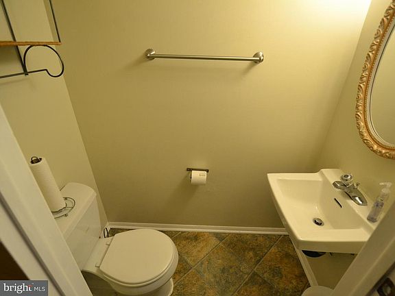 3rd image of 3457 Belfry Ln