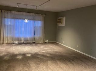 20779 N Elizabeth Ave APT 3, Lincolnshire, IL 60069