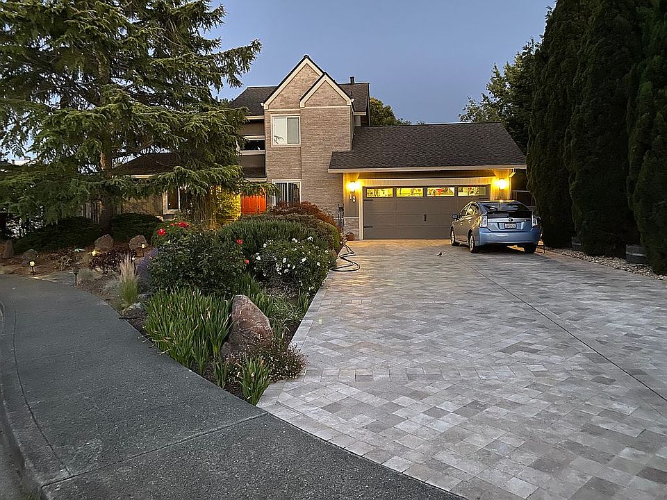 Stone facade driveway Walkwa