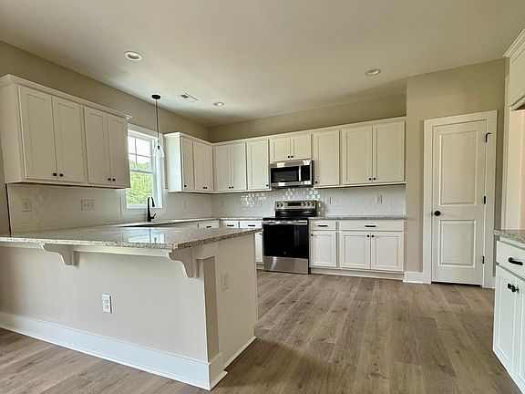 3rd image of 145 Spring Meadows Drive