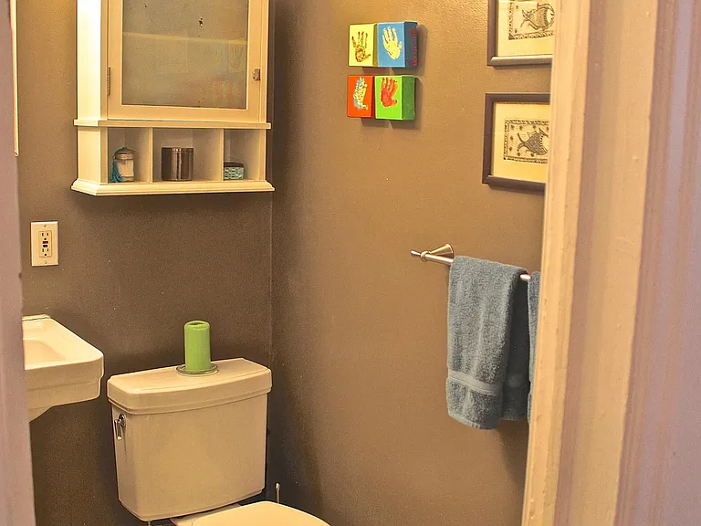 1836 Independence Ave SE #2 — Photo 5