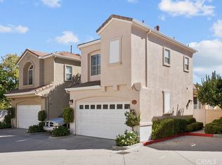 27905 Crown Court Cir, Valencia, CA 91354