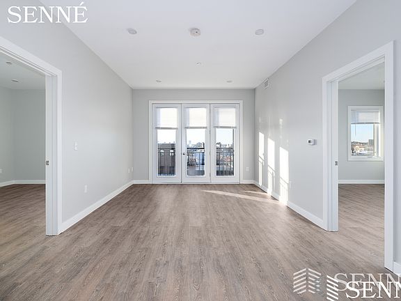 4th image of 44-48 Medford St #402