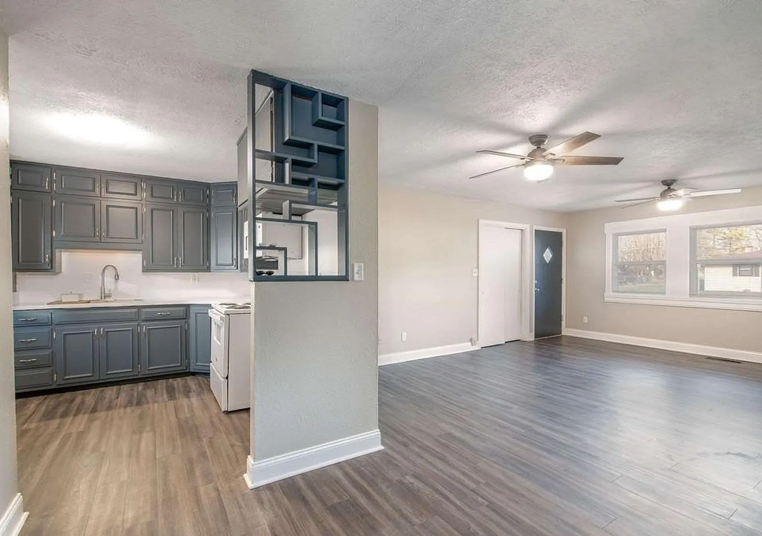 Newly Remodeled 3 Bedroom Ranch with 2 Full Baths — Photo 3
