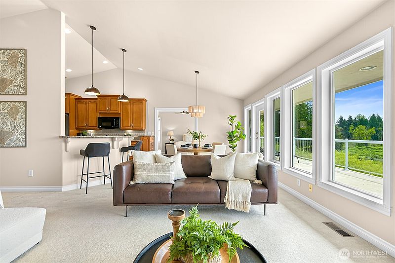 5th image of 4743 S Golf Course Drive