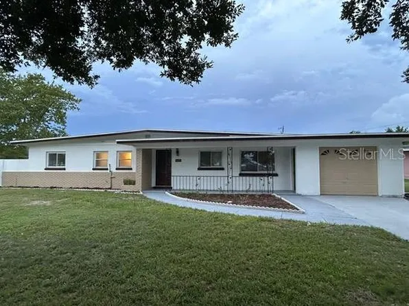 5402 Kingswood Dr, Orlando, FL 32810