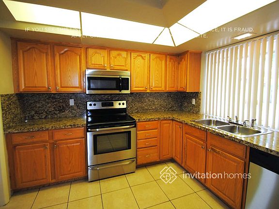 4th image of 1810 N 47th Ave
