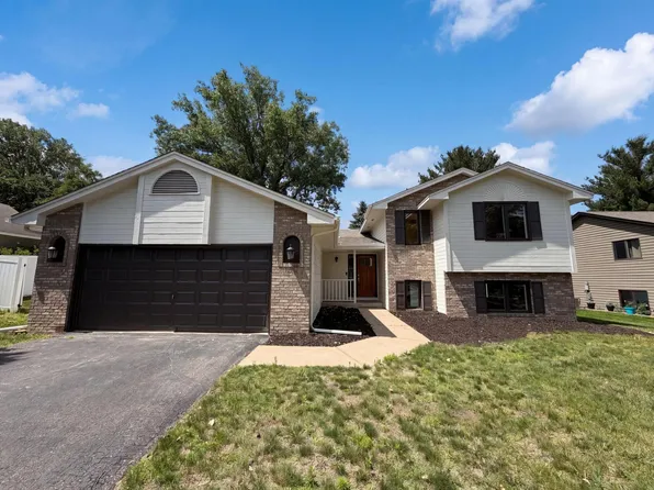 12754 Ibis St NW, Coon Rapids, MN 55448