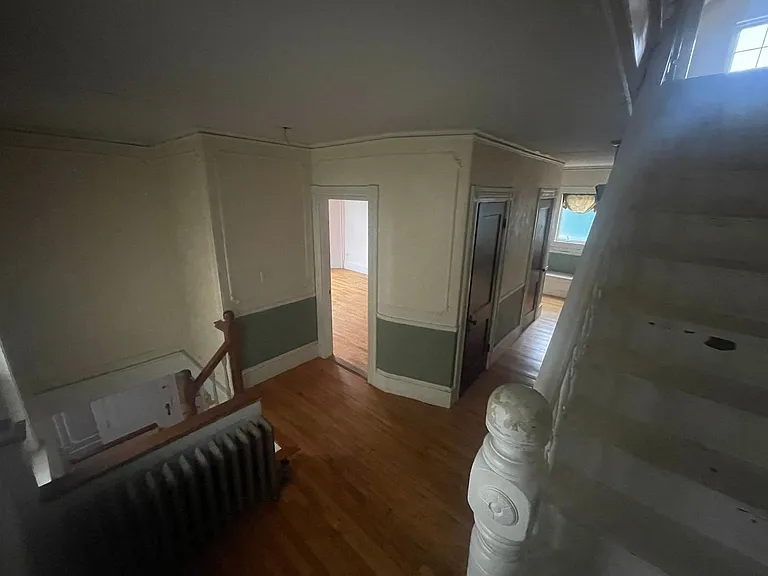 202 Central Ave — Photo 11