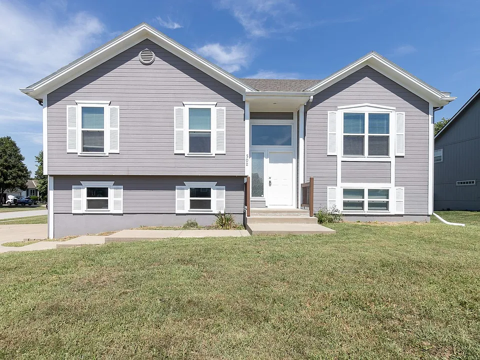 502 Sunny Ln
