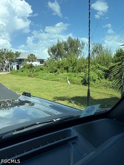2nd image of 9436 Beverly Ln