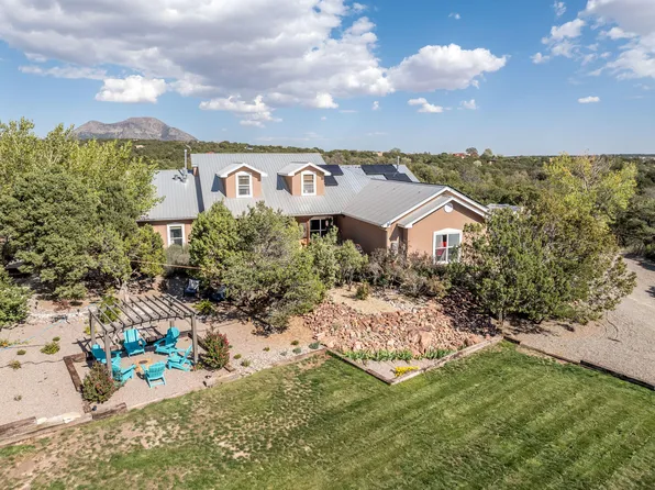 14 Seclusion Ct, Sandia Park, NM 87047