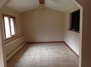 39 Hideaway Ln, Saugerties, NY 12477