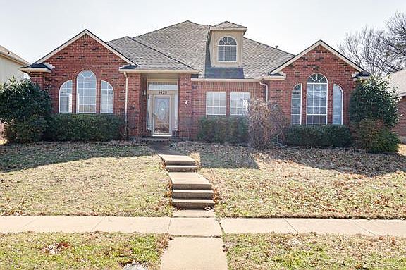 2nd image of 1428 Blackburn Ln