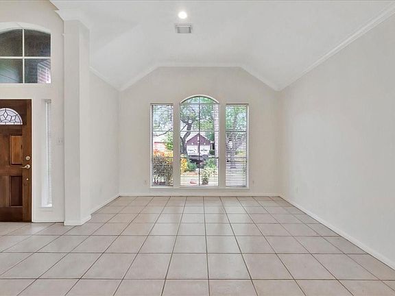 5th image of 14010 Hazel Ridge Ct