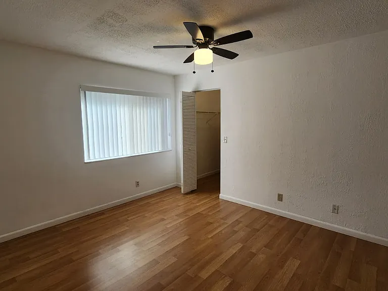 537 Shady Pine Way — Photo 9