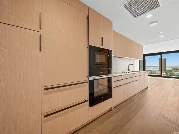 333 Ward Ave #1905, Honolulu, HI 96814