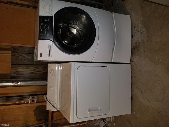 2nd image of 1410 W Sherwin Ave #C