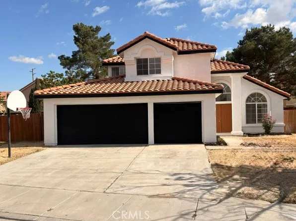 1840 E Newgrove St, Lancaster, CA 93535