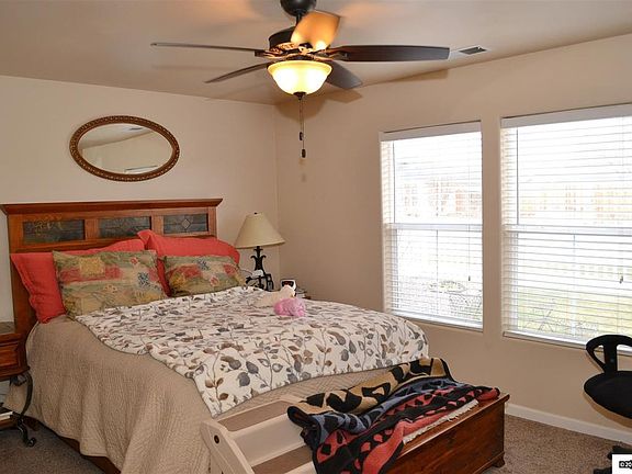3rd image of 1409 Pin Oak Dr
