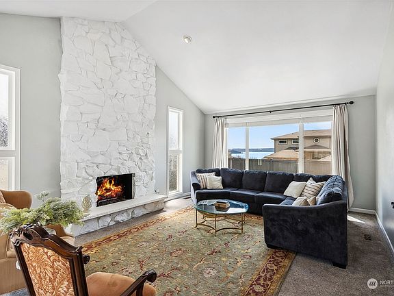 5th image of 50 Silver Beach Drive SE