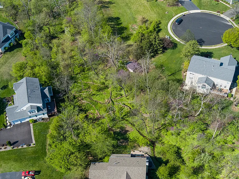 903 Maplewood Dr — Photo 43