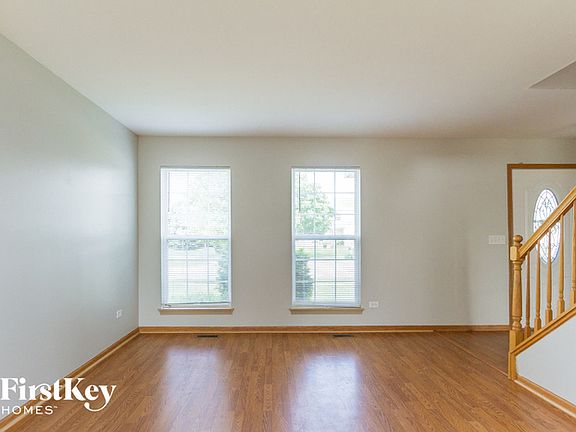 3rd image of 2404 River Bend Ln