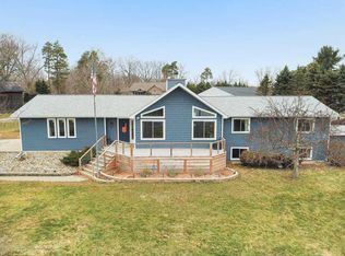 11242 N Meridian Rd, Pleasant Lake, MI 49272